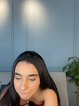 Zafira Montiel online show from November 2025 08:21:02 PM