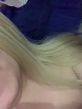 Snapshot of loiragoxtosinnha chatting on October 2025 01:02:02 AM loiragoxtosinnha online show from October 2025 01:02:02 AM