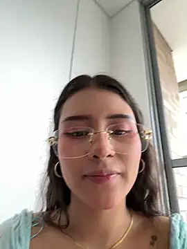 Snapshot of CatadeLuca chatting on October 2025 12:24:02 PM CatadeLuca online show from October 2025 12:24:02 PM