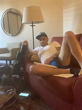 Hothotboyg online show from November 2025 11:51:01 PM