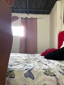 Messy-diana21 online show from March 2026 07:24:02 PM