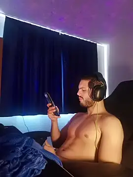 Snapshot of EyesNeverLies chatting on December 2025 10:42:01 AM EyesNeverLies online show from December 2025 10:42:01 AM