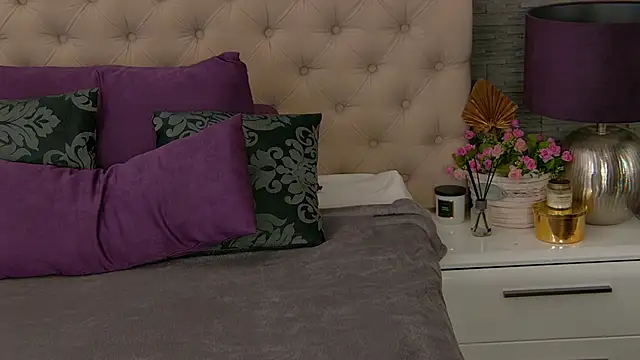 VannyFoxx online show from November 2025 08:18:01 PM