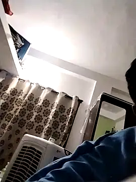 avi007p online show from November 2025 06:48:02 PM