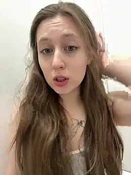 Snapshot of FroggyAnna chatting on July 2026 04:01:02 PM FroggyAnna online show from July 2026 04:01:02 PM