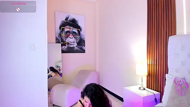 IrisLaurent online show from November 2025 03:36:02 PM