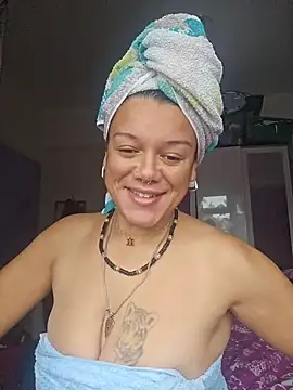 Snapshot of GoddessChantelle chatting on November 2025 11:40:02 AM GoddessChantelle online show from November 2025 11:40:02 AM