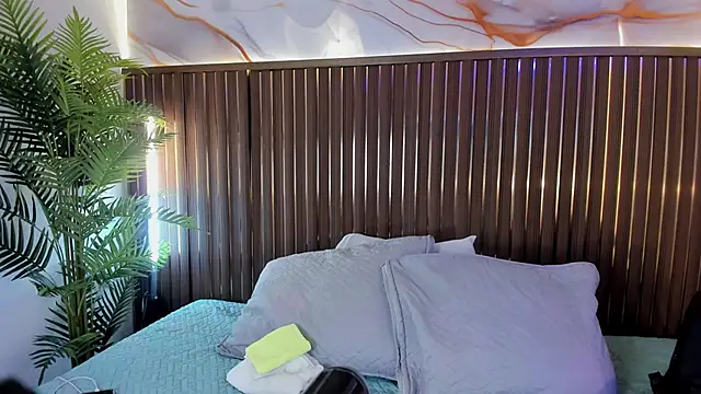 Roxie-NS online show from February 2026 11:44:02 AM