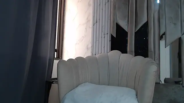 KiraaWild online show from October 2025 05:33:01 PM