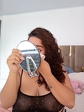 LoanaSantos online show from April 2026 08:56:01 PM