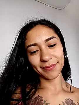 Liahdiaz  online show from November 2025 12:50:02 PM