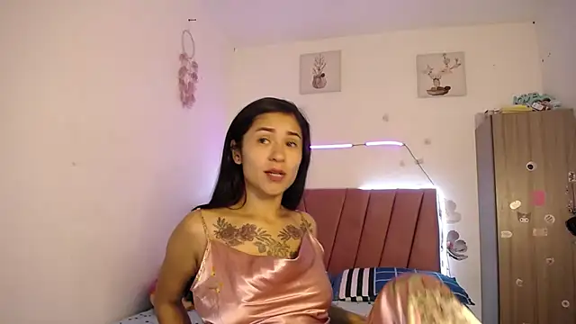 Liahdiaz  online show from April 2026 04:10:02 PM