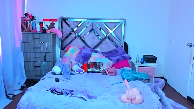 Luna Analya online show from December 2025 12:55:02 PM