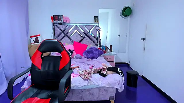 Luna Analya online show from April 2026 04:57:01 AM