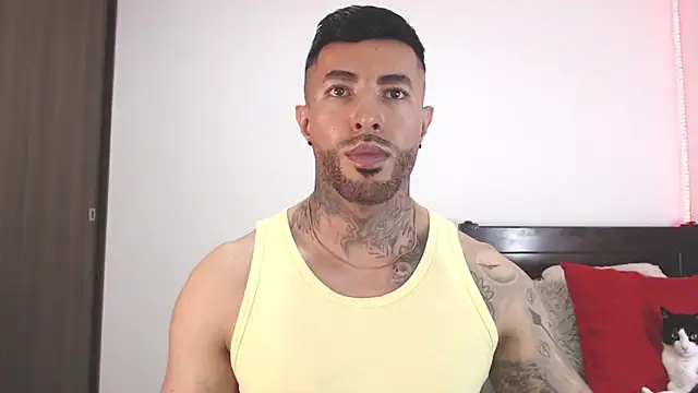 andrea de lucaa online show from March 2026 03:25:01 AM