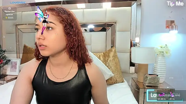 Snapshot of megannherrera chatting on December 2025 11:52:02 AM megannherrera online show from December 2025 11:52:02 AM