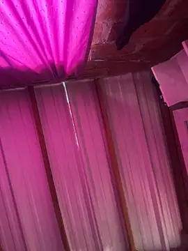 Snapshot of RAKEL37 chatting on November 2025 05:58:02 PM RAKEL37 online show from November 2025 05:58:02 PM