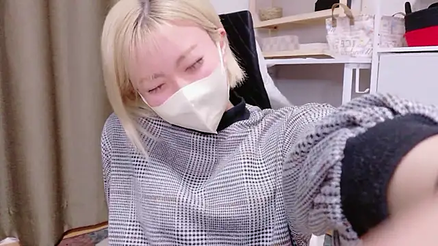 Nana  ch online show from March 2026 12:11:01 PM