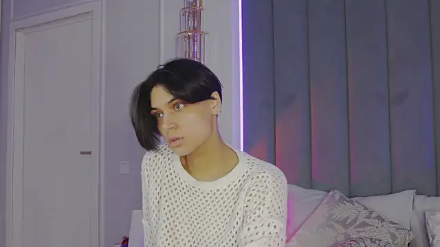 Snapshot of VioletAsh chatting on September 2025 04:28:02 AM VioletAsh online show from September 2025 04:28:02 AM