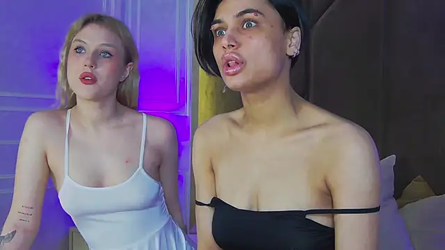 Snapshot of VioletAsh chatting on October 2025 04:35:02 AM VioletAsh online show from October 2025 04:35:02 AM