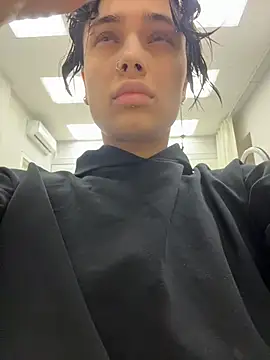 Snapshot of VioletAsh chatting on November 2025 04:29:02 AM VioletAsh online show from November 2025 04:29:02 AM