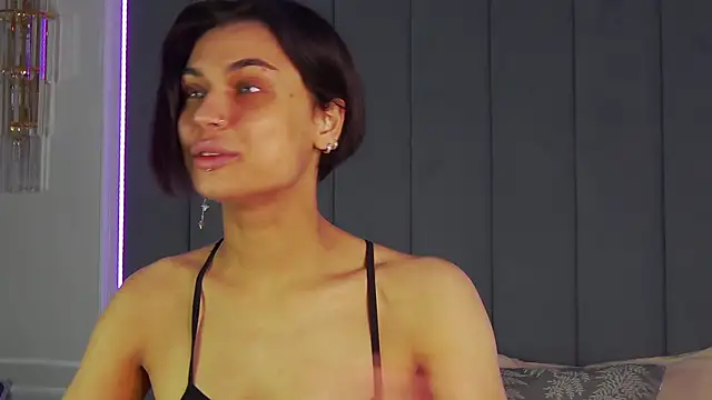 Snapshot of VioletAsh chatting on December 2025 04:44:02 AM VioletAsh online show from December 2025 04:44:02 AM