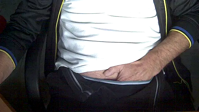 velikifant7 online show from February 2026 05:12:02 AM