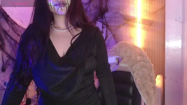 Sophia tf online show from October 2025 01:58:01 PM