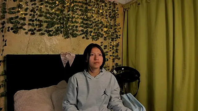 Snapshot of Tiffany_Nm chatting on January 2026 01:27:02 PM Tiffany Nm online show from January 2026 01:27:02 PM