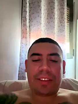 Snapshot of davidxxx099 chatting on October 2025 08:40:02 AM davidxxx099 online show from October 2025 08:40:02 AM