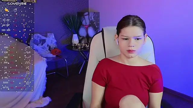 Snapshot of Lunamytrend chatting on November 2025 06:14:01 AM Lunamytrend online show from November 2025 06:14:01 AM