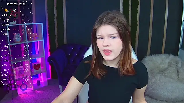 Snapshot of Lunamytrend chatting on November 2025 06:24:01 AM Lunamytrend online show from November 2025 06:24:01 AM