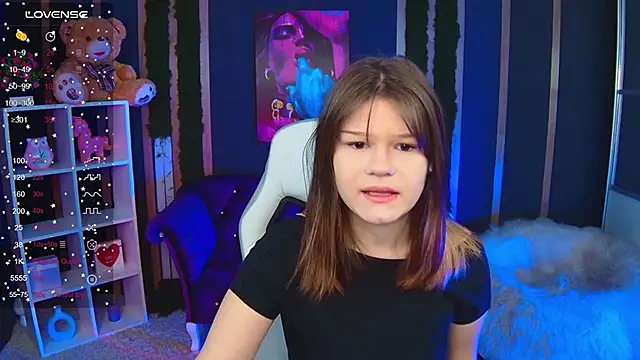 Snapshot of Lunamytrend chatting on December 2025 06:10:01 AM Lunamytrend online show from December 2025 06:10:01 AM