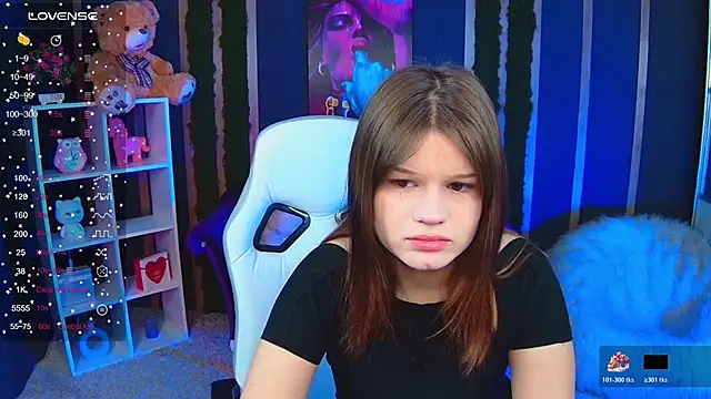 Snapshot of Lunamytrend chatting on December 2025 06:08:02 AM Lunamytrend online show from December 2025 06:08:02 AM