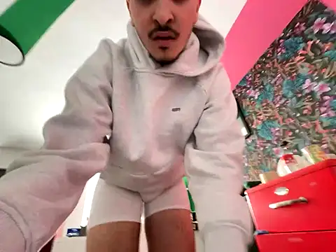 Snapshot of amo660 chatting on December 2025 09:57:02 AM amo660 online show from December 2025 09:57:02 AM