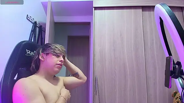 Snapshot of brunothompson3 chatting on October 2025 01:37:01 AM brunothompson3 online show from October 2025 01:37:01 AM