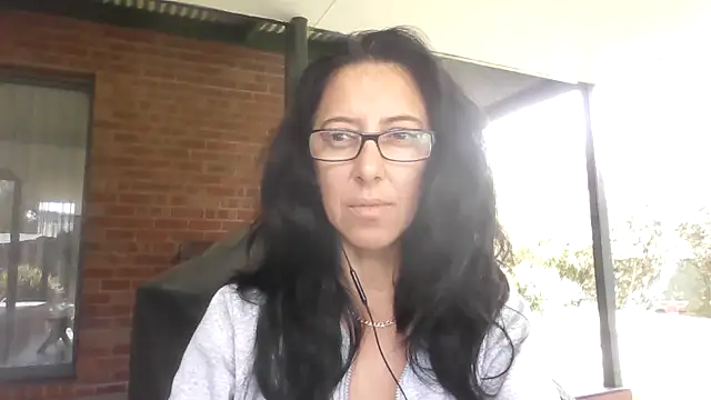 CleopatraGirl online show from November 2025 11:18:01 PM