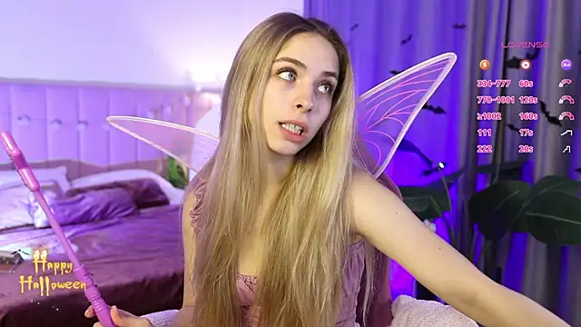 Snapshot of ShinyBarbie chatting on October 2025 07:31:02 AM ShinyBarbie online show from October 2025 07:31:02 AM