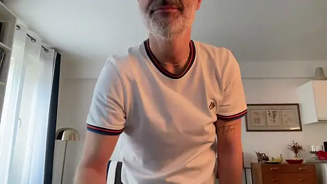 Milkywaymen online show from May 2026 11:20:01 AM