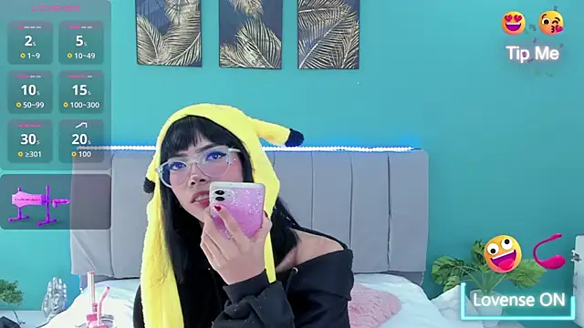 Snapshot of Rizeth chatting on September 2025 12:05:02 PM Rizeth online show from September 2025 12:05:02 PM