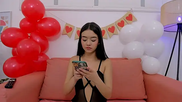 Snapshot of scarletross_ chatting on February 2026 02:35:01 PM scarletross online show from February 2026 02:35:01 PM