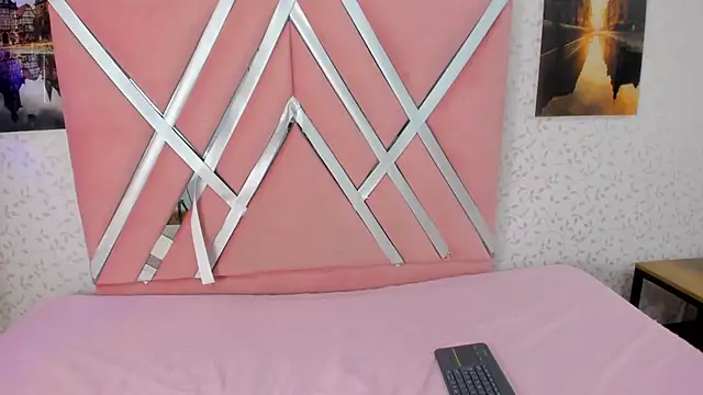 scarletross  online show from March 2026 02:42:02 PM