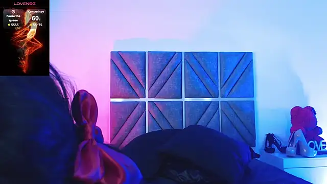 Snapshot of AlombraMorris chatting on November 2025 12:07:01 PM AlombraMorris online show from November 2025 12:07:01 PM