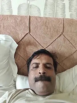 vardh033 online show from November 2025 03:38:01 AM