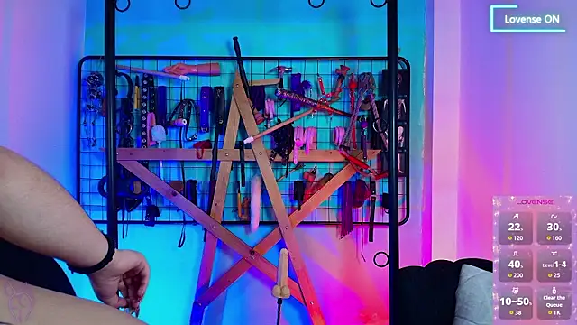 Mrmia bdsm extreme online show from February 2026 01:18:02 PM