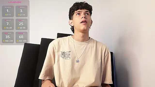 Snapshot of alexmark_ chatting on December 2025 02:23:01 PM alexmark online show from December 2025 02:23:01 PM