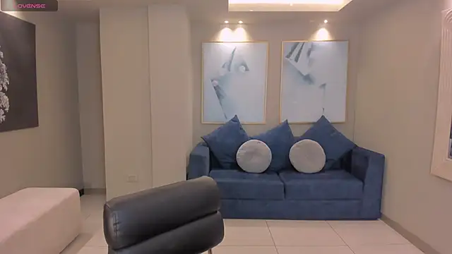 LeahNovac online show from November 2025 11:21:02 AM