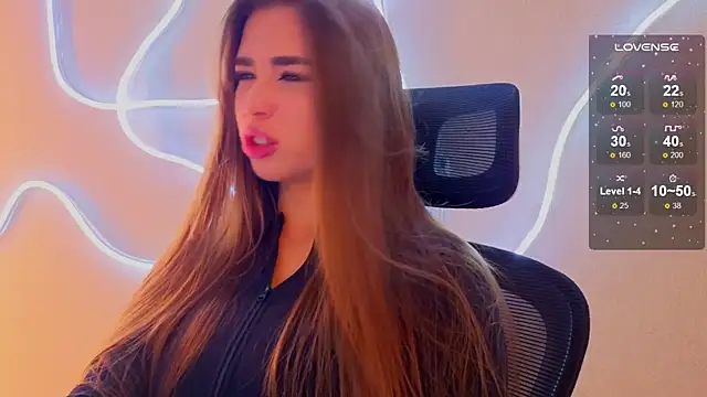 Snapshot of evapuffy chatting on November 2025 10:15:02 AM evapuffy online show from November 2025 10:15:02 AM