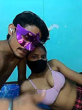 Antique-stickchart-couple online show from September 2025 02:45:01 AM