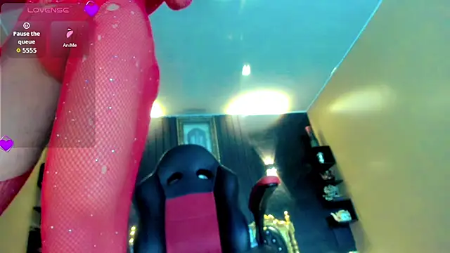 Snapshot of Natasha_clifford chatting on November 2025 07:13:01 PM Natasha clifford online show from November 2025 07:13:01 PM